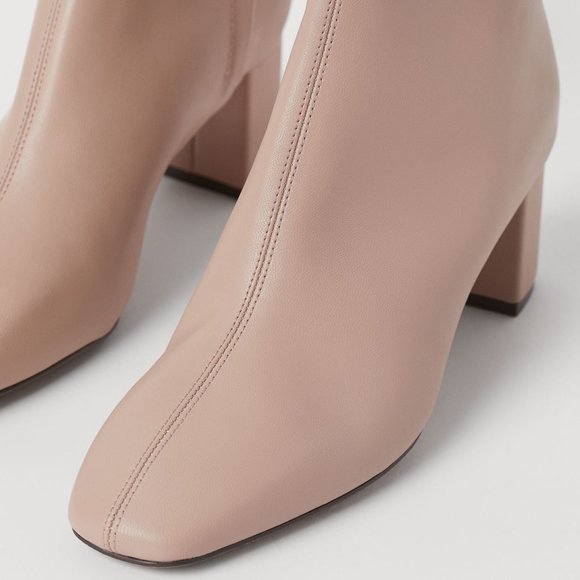 *NEW* Block-heeled Ankle Boots - Picture 3 of 5